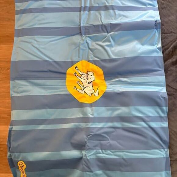 BurgeonNest Dog Cooling Mat 40x27.5" New In Box - Picture 1 of 4